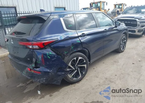 2024 Mitsubishi Outlander Se 2.5 2Wd/Se Black Edition S-Awc/Se Black Edition W/Pano Roof из США, поврежденный, VIN JA4J3VA87RZ069462